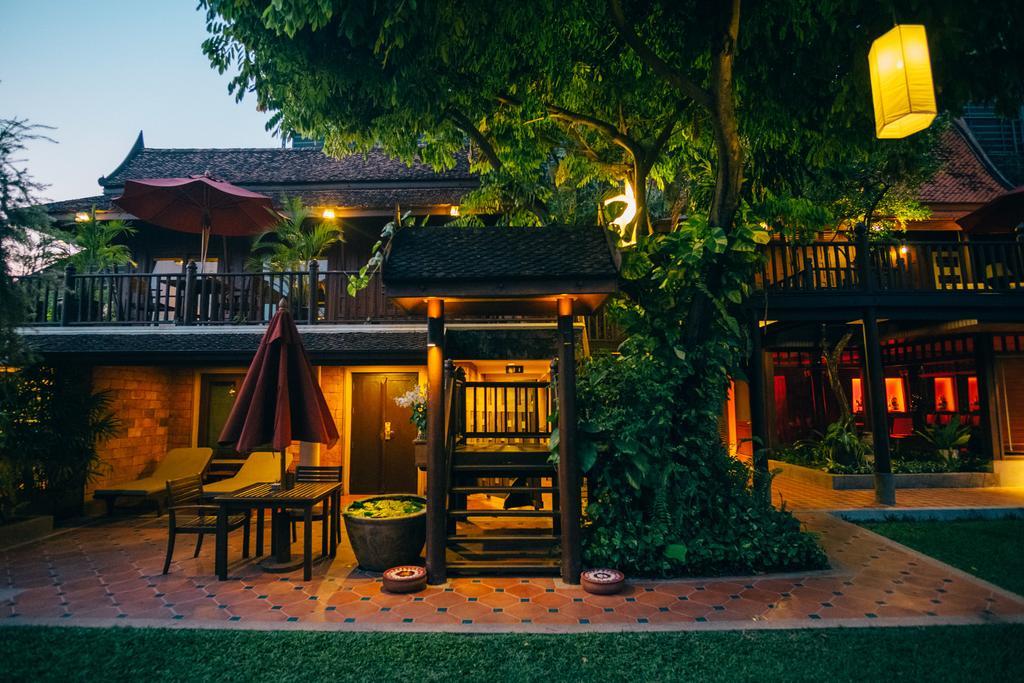 Chakrabongse Villas Bangkok Exterior foto